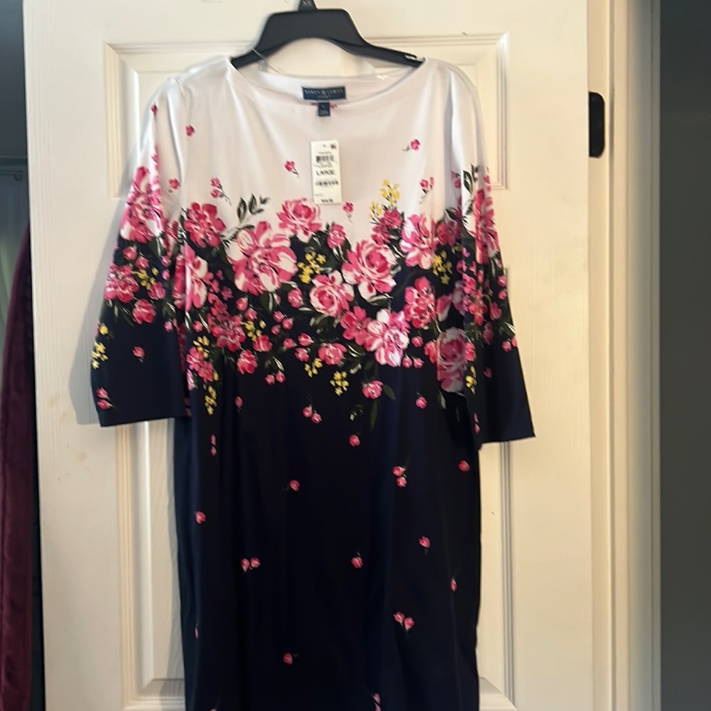 NWT Karen Scott Dress